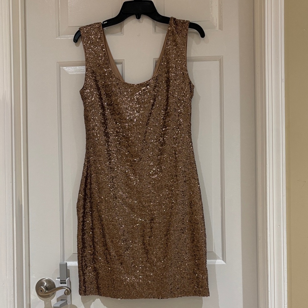 GUESS Elegant Sequin Dress